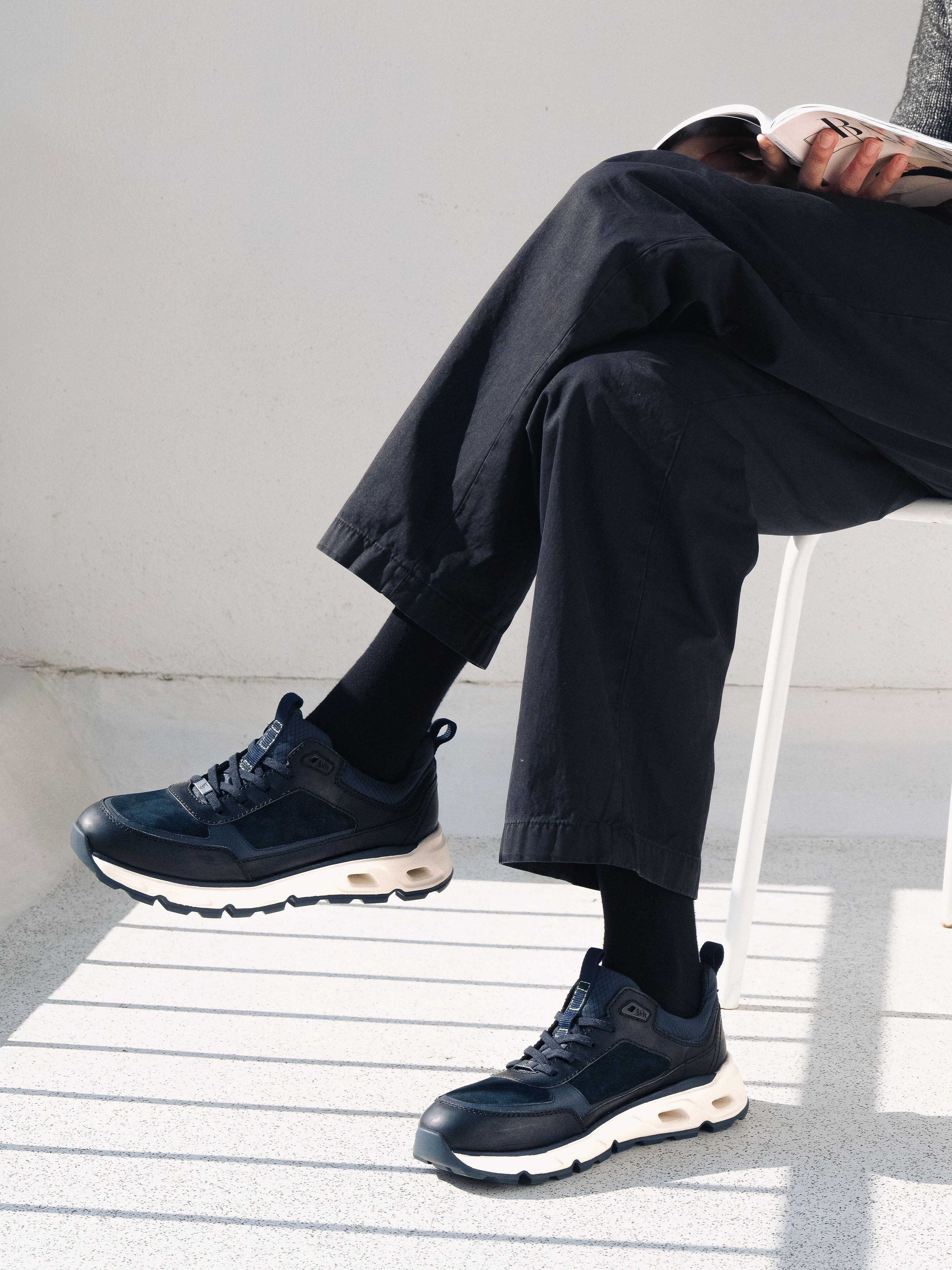LEDER SNEAKER DUNKELBLAU/SCHWARZ