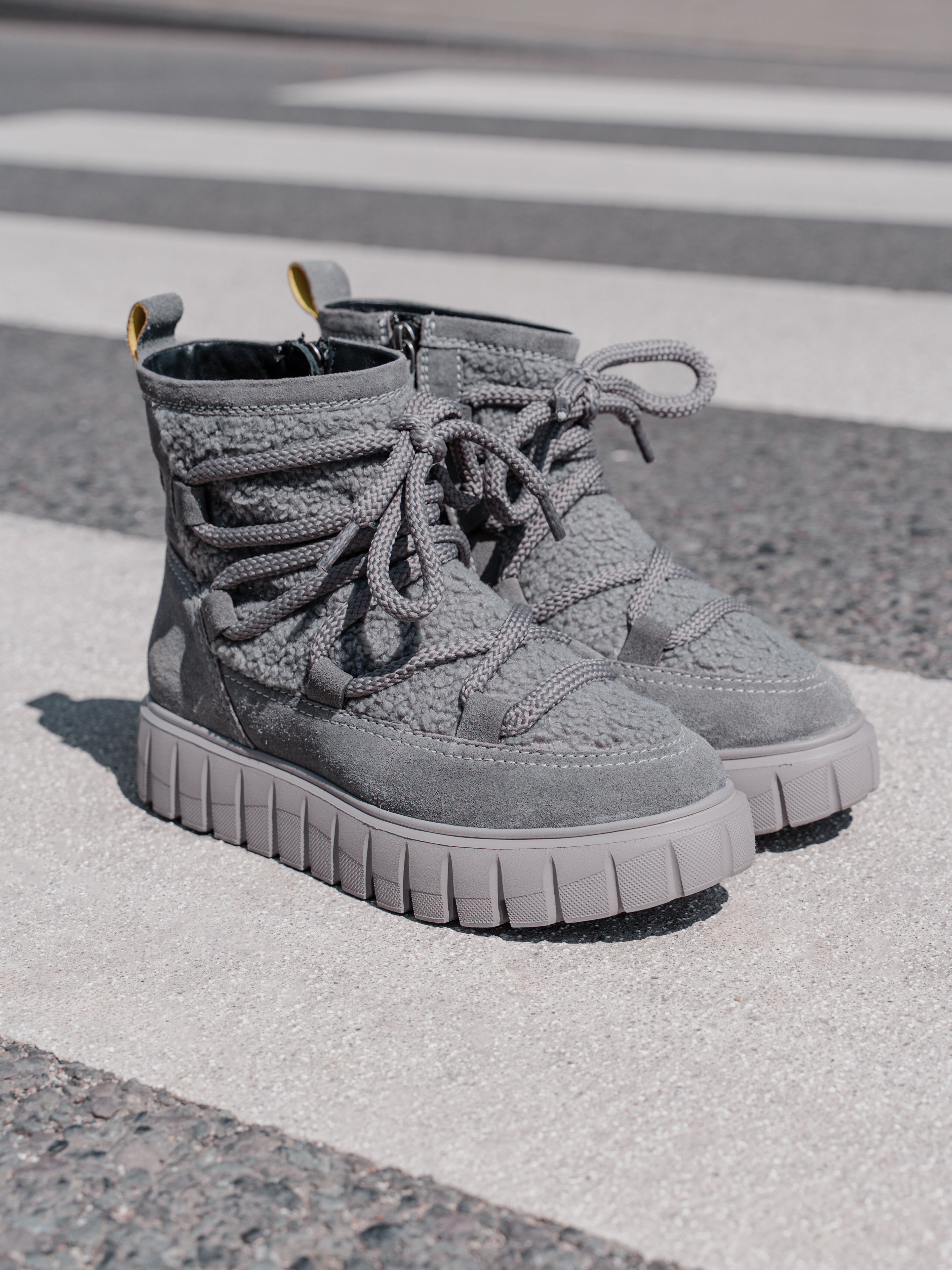 LEDER WINTERSTIEFELETTE GRAU